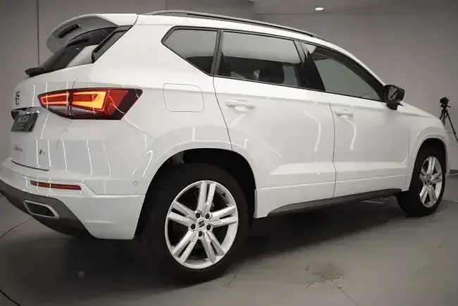 Usado Seat Ateca FR 150 CV (110 kW) 2024 Blanco SUV