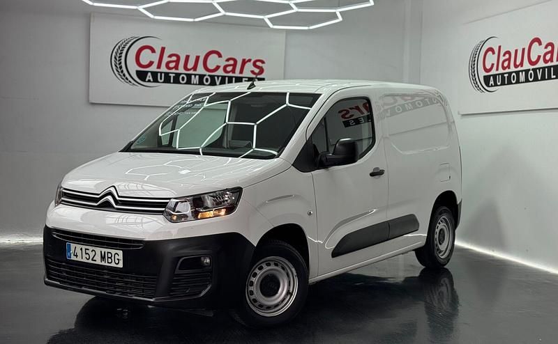 Usado Citroën Berlingo 100 CV (73 kW) 2022 Blanco Monovolumen