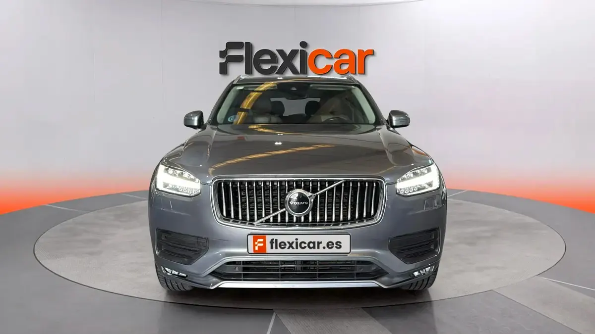 Käytetty Volvo XC90 Business Edition 235 HP (172 kW) 2020 Harmaa Katumaasturi