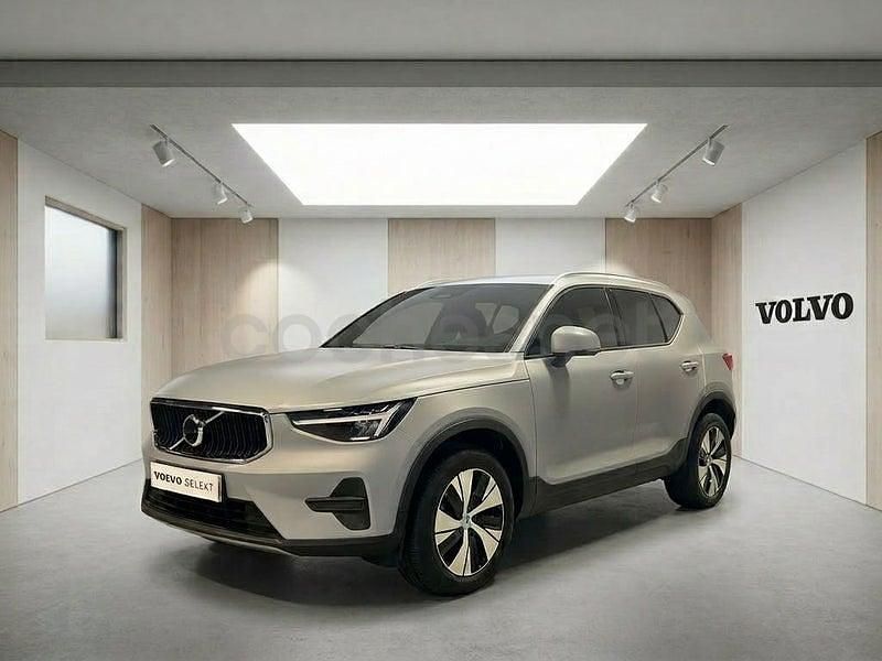 Usado Volvo XC40 Core 163 CV (119 kW) 2025 Gris / plata SUV