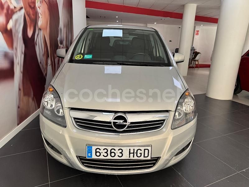 Usado Opel Zafira Family 110 HP (80 kW) 2012 Cinzento Monovolume