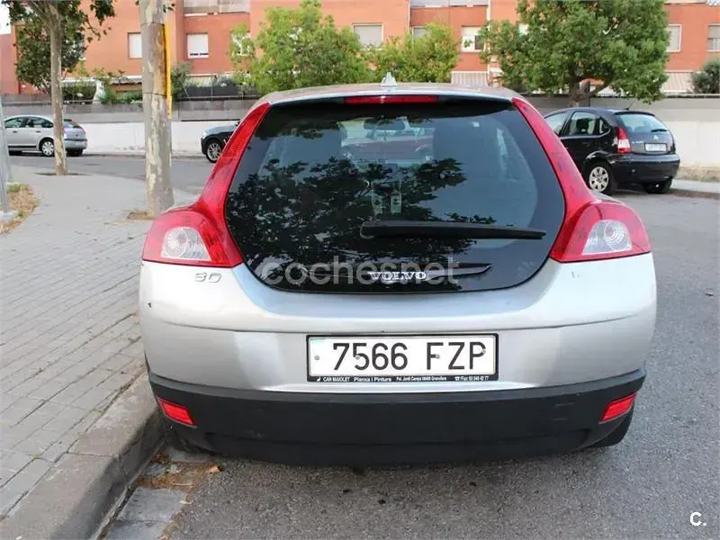 Usado Volvo C30 Momentum 125 CV (91 kW) 2008 Gris / plata Utilitario