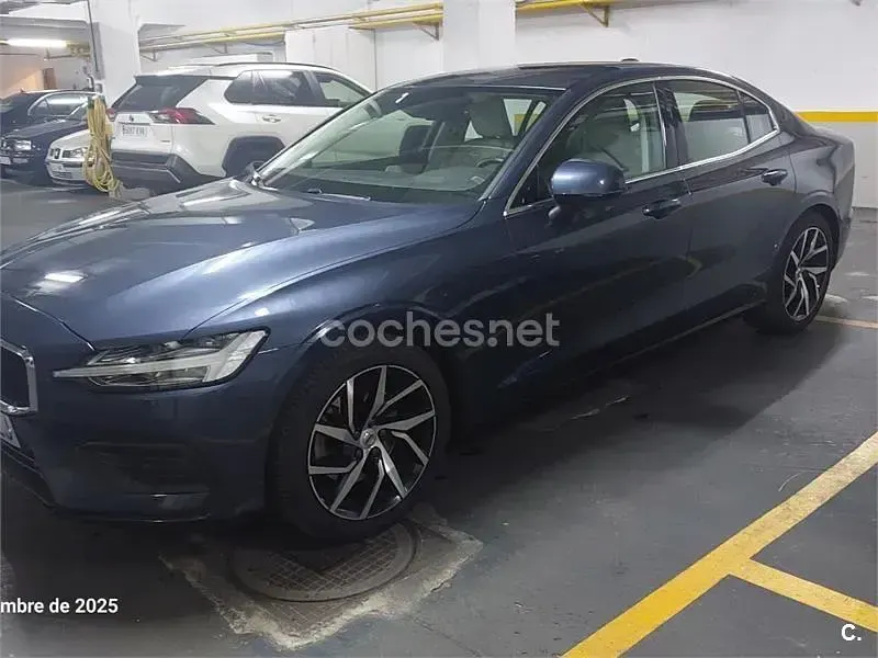 Usado Volvo S60 Business Edition 190 CV (139 kW) 2020 Azul Berlina