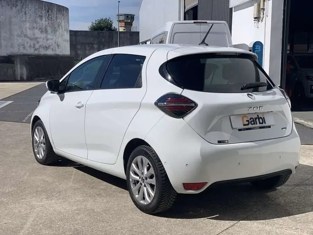 Usado Renault Zoe Zen 100 kW (136 CV) 2022 Blanco Utilitario