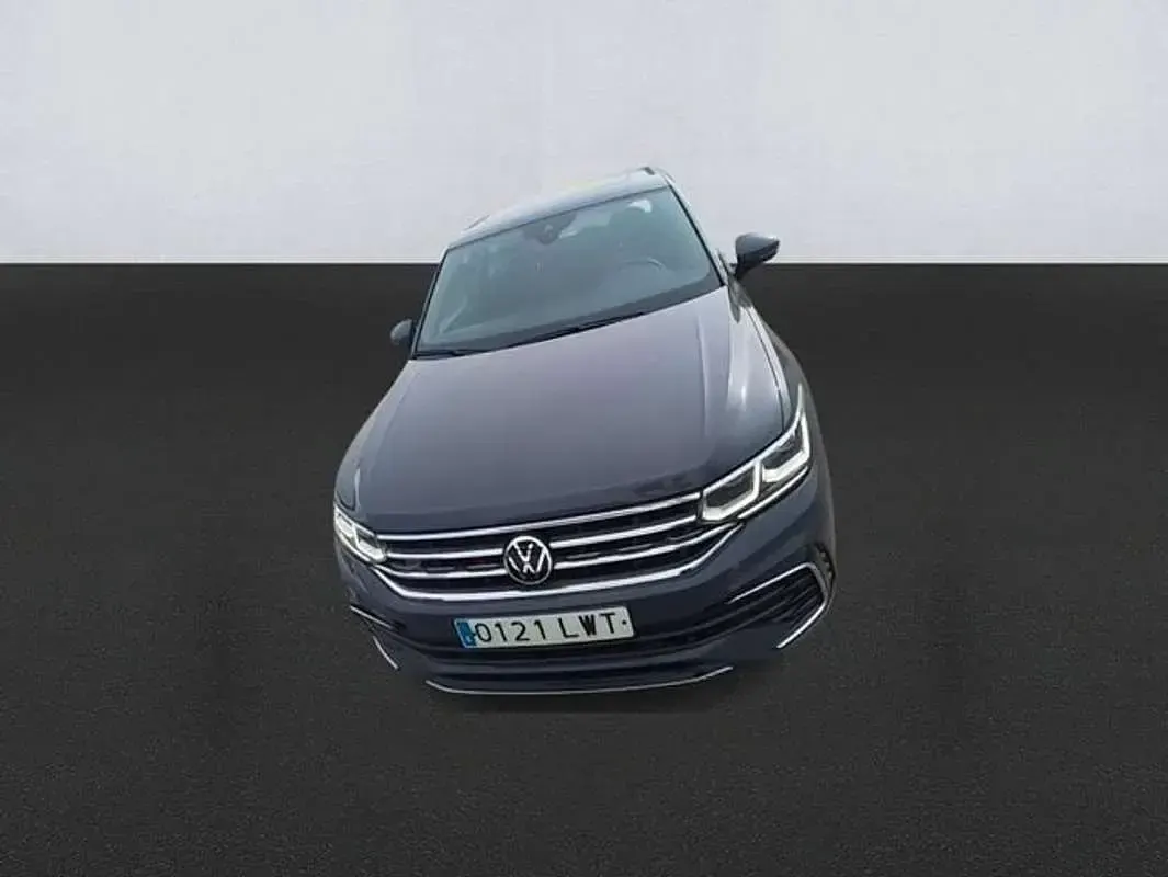 Usado VW Tiguan R-line 150 CV (110 kW) 2022 Gris SUV