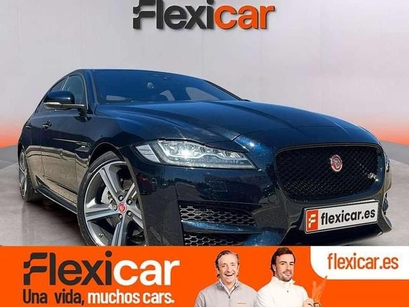 Usado Jaguar XF R-Sport 179 CV (131 kW) 2015 Azul Berlina