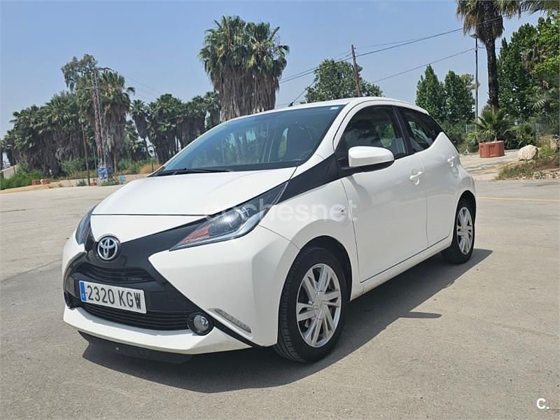 Blanco Usado 2018 Toyota Aygo Business Edition Utilitario | 7490 € (Precio justo) - Imagen 1/4