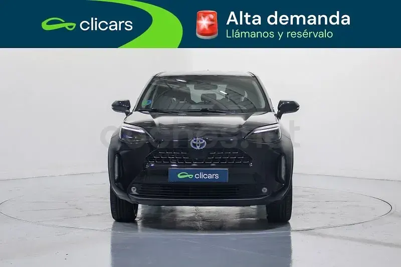 Używany Toyota Yaris Cross Active 116 KM (85 kW) 2022 Czarny SUV