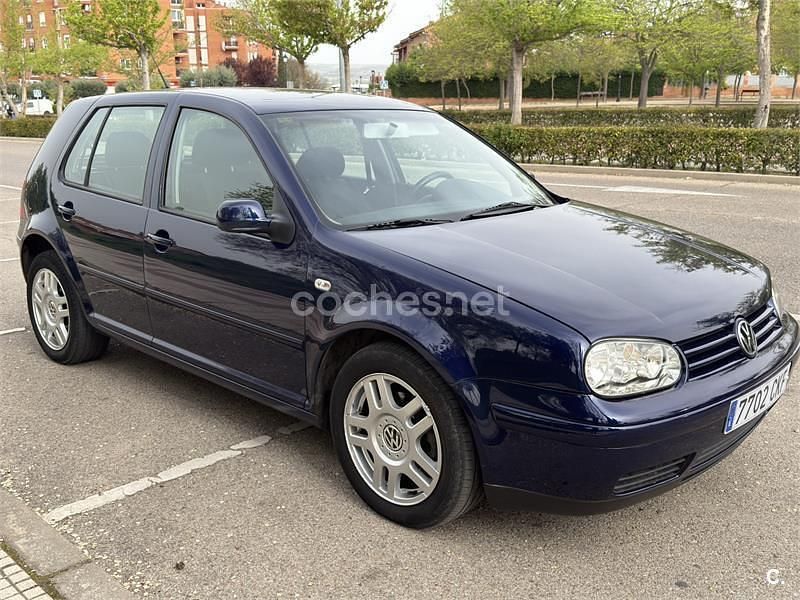 Usado VW Golf IV Advance 130 CV (95 kW) 2003 Azul Berlina