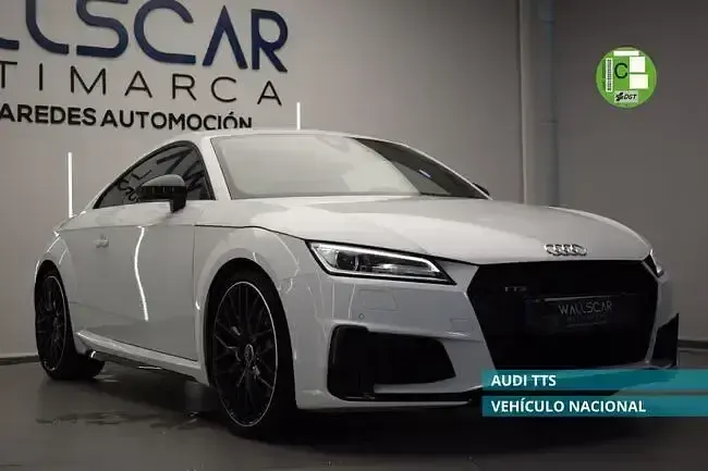 Usado Audi TTS Premium 306 HP (225 kW) 2020 Coupé