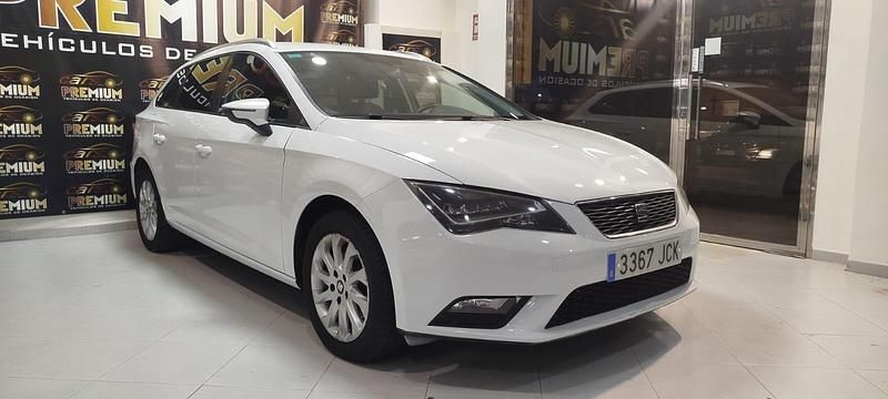 Usado Seat Leon ST FR 125 CV (91 kW) 2015 Blanco Familiar