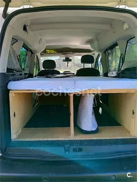 Usado Citroën Berlingo XTR 92 CV (67 kW) 2013 Blanco Monovolumen