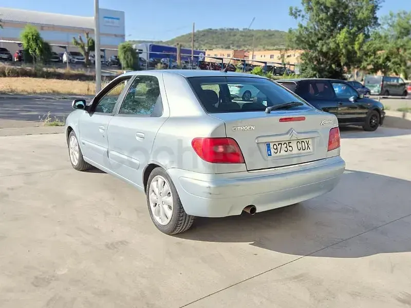 Usado Citroën Xsara Exclusive 137 CV (100 kW) 2003 Gris / plata Coupe