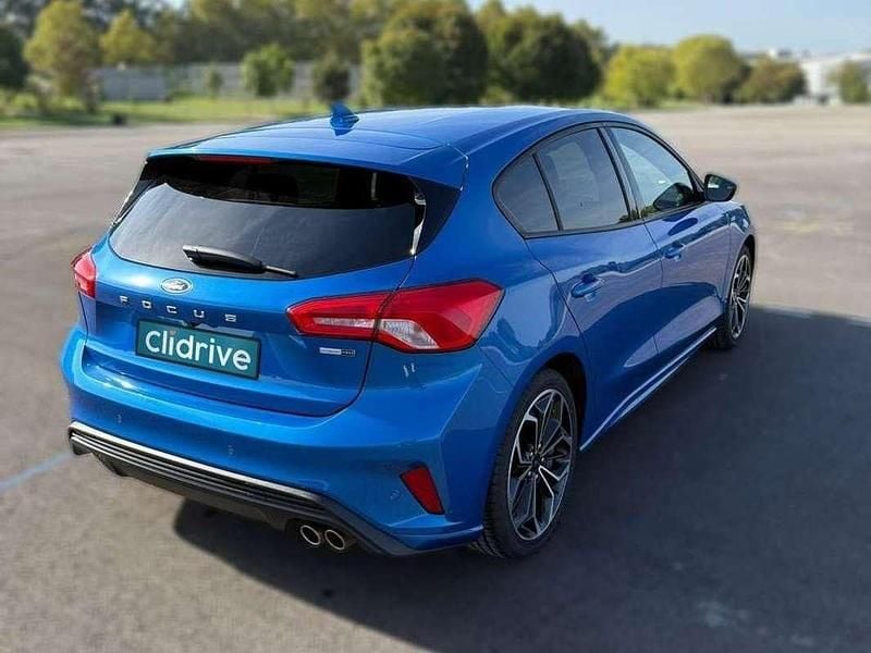 Begagnad Ford Focus ST-Line X 125 HK (91 kW) 2021 Blå Sedan