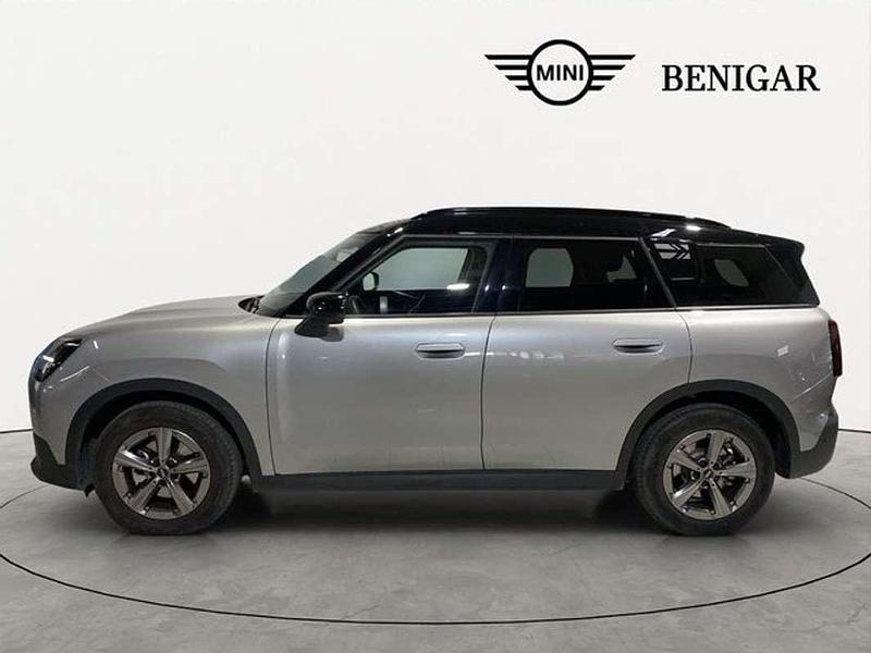 Usado Mini One D Countryman Essential 163 CV (119 kW) 2024 Plateado SUV