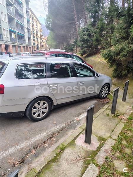 Usado VW Passat Advance 140 CV (102 kW) 2006 Gris / plata Familiar