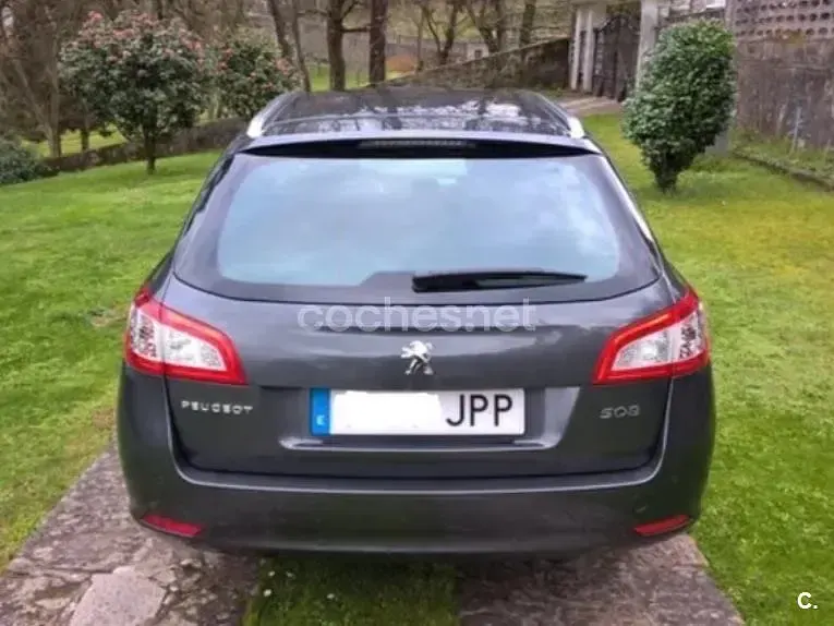 Usado Peugeot 508 SW Active 120 CV (88 kW) 2016 Gris / plata Familiar