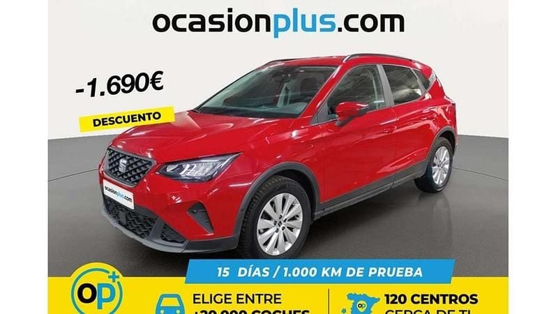 Usado Seat Arona Style 110 CV (80 kW) 2023 Rojo SUV