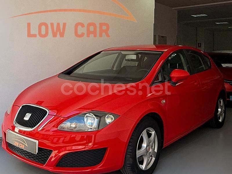 Rojo Usado 2011 Seat Leon Berlina | 5490 € (Precio justo) - Imagen 1/4
