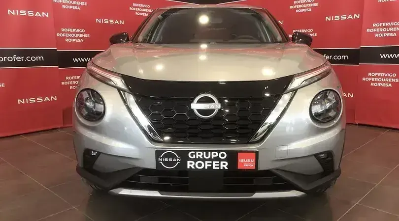 Usado Nissan Juke Acenta 143 CV (105 kW) 2025 Diamond silver metalizado SUV