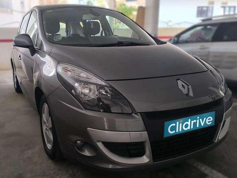 Usado Renault Mégane III Dynamique 106 CV (77 kW) 2010 Gris Utilitario