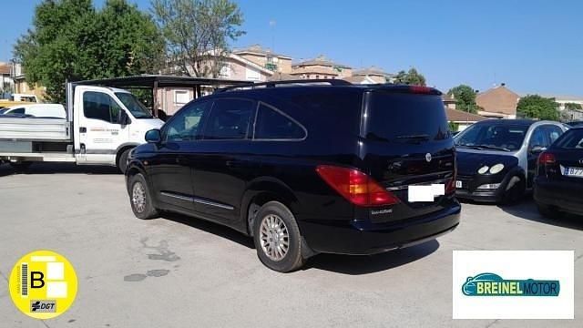 Usado SsangYong Rodius Limited 165 CV (121 kW) 2013 Negro Monovolumen