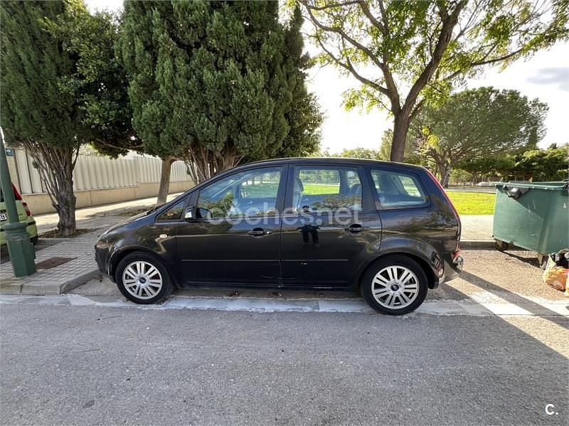 Usado Ford C-MAX Ghia 136 CV (100 kW) 2005 Negro Monovolumen
