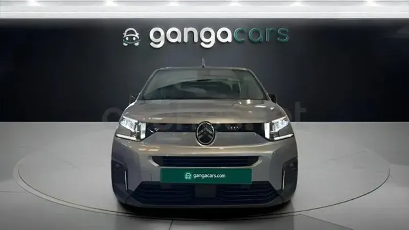 Käytetty Citroën Berlingo Feel 102 HP (75 kW) 2025 Harmaa Tila-auto