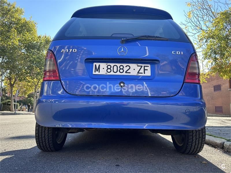 Usado Mercedes A160 Avantgarde 60 CV (44 kW) 1999 Azul Monovolumen