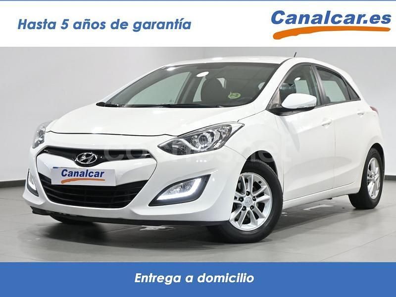 Blanco Usado 2014 Hyundai i30 Base Berlina | 9490 € (Un poco caro) - Imagen 1/4