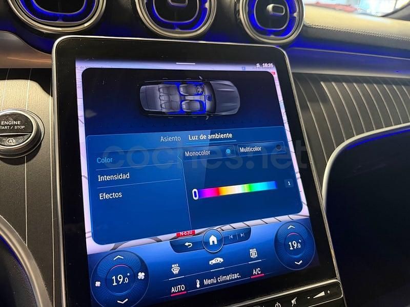 Usado Mercedes C220 200 CV (147 kW) 2022 Rojo Familiar