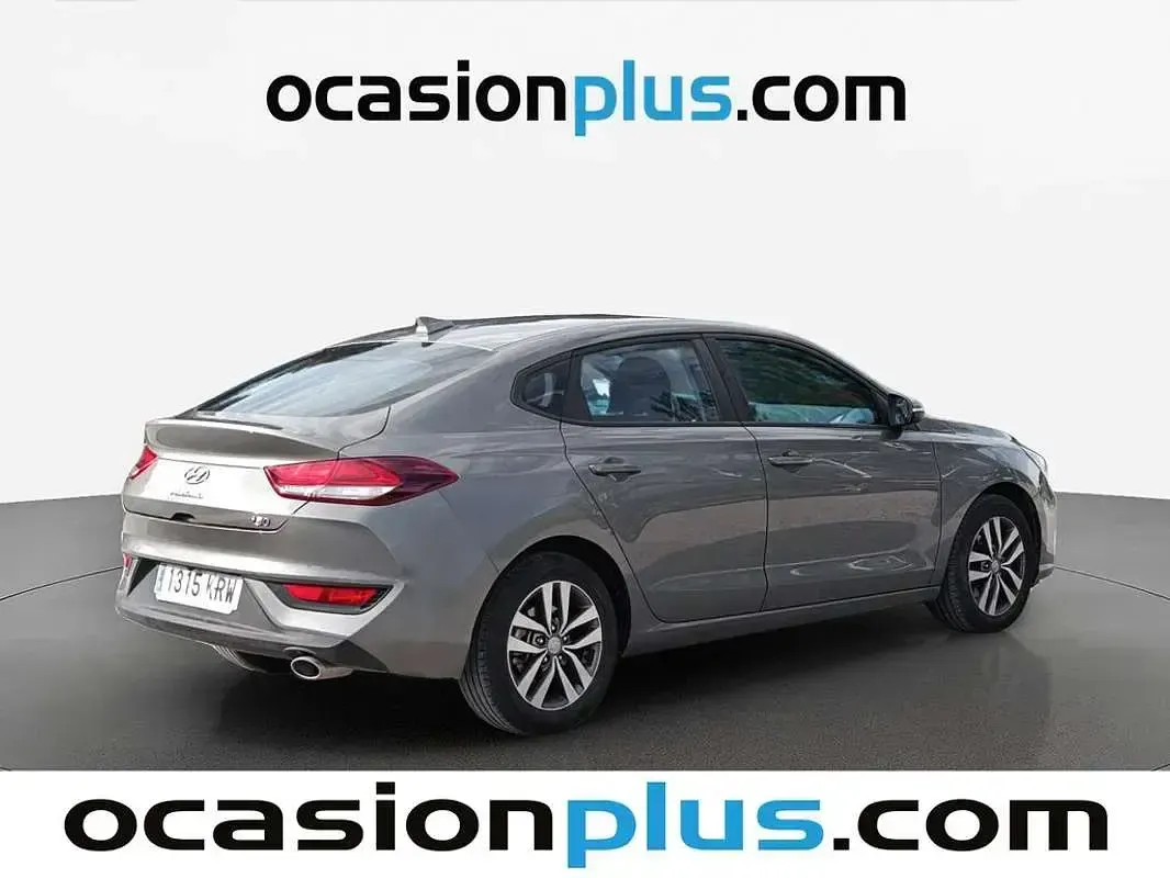 Usado Hyundai i30 120 CV (88 kW) 2018 Gris Utilitario