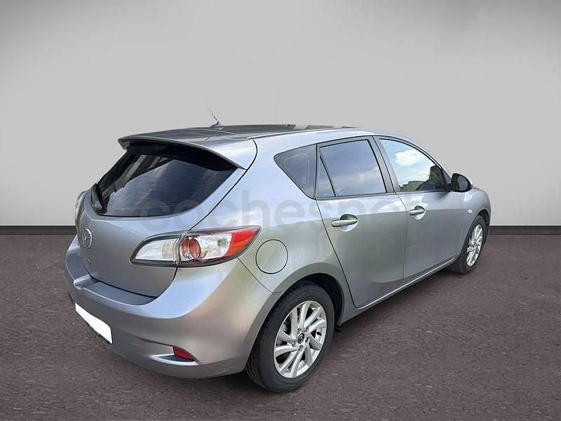 Usado Mazda 3 115 CV (84 kW) 2013 Gris / plata Berlina