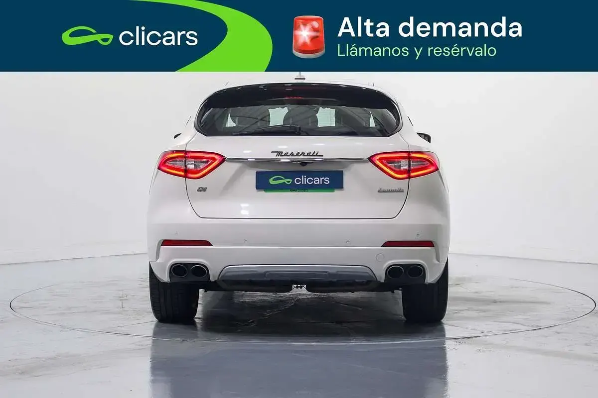 Usado Maserati Levante GranLusso 349 CV (256 kW) 2017 Blanco SUV