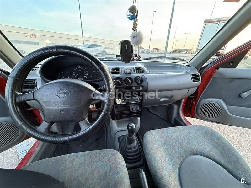 Usado Nissan Micra S 55 CV (40 kW) 1999 Rojo Utilitario