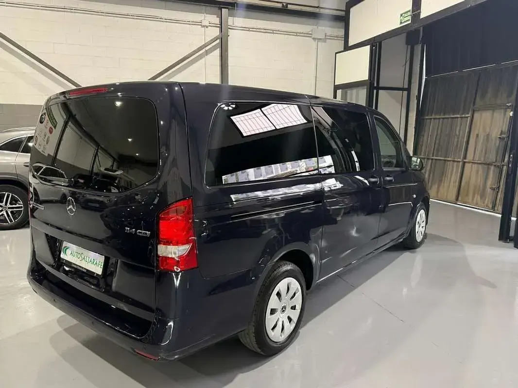 Usado Mercedes Vito 136 CV (100 kW) 2019 Azul Van