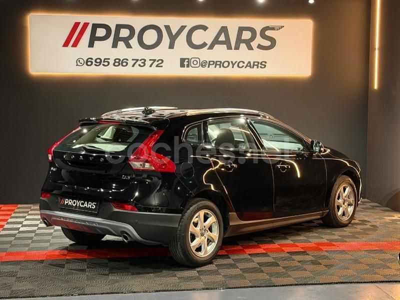Usado Volvo V40 CC Momentum 150 CV (110 kW) 2016 Negro Familiar