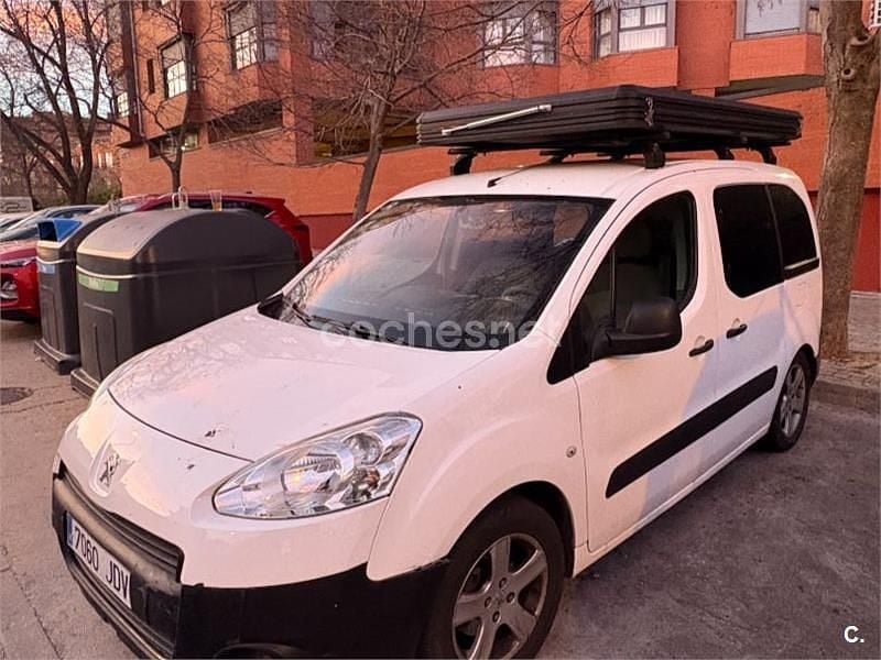 Usado Peugeot Partner Tepee 75 CV (55 kW) 2015 Blanco Monovolumen