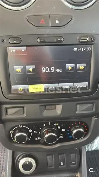 Usado Dacia Duster Lauréate 109 CV (80 kW) 2015 Blanco SUV
