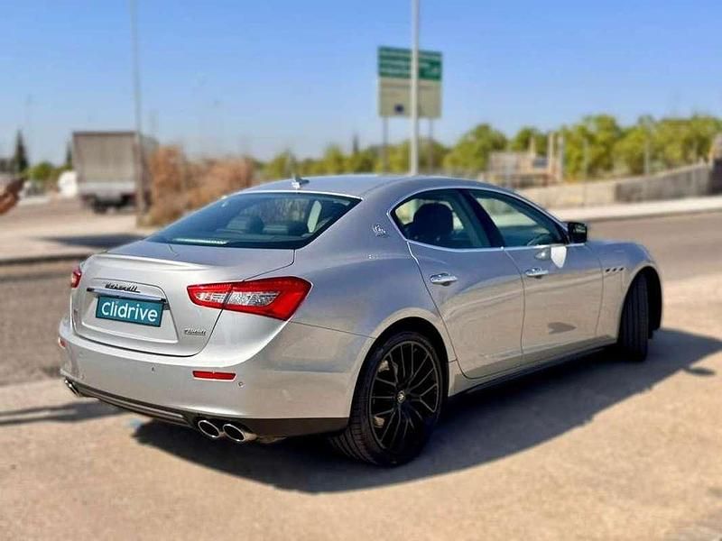 Usado Maserati Ghibli 411 CV (302 kW) 2016 Gris Coupe