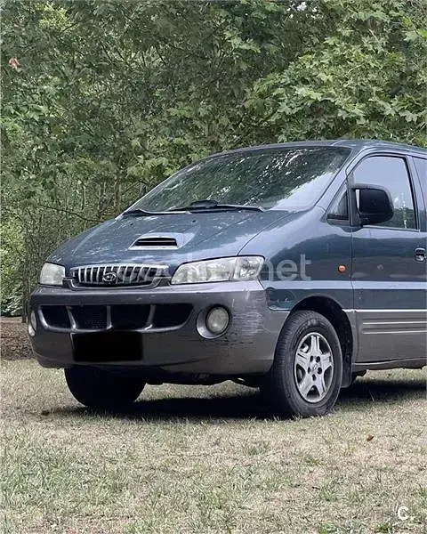 Usado Hyundai H-1 140 CV (102 kW) 2003 Verde Monovolumen
