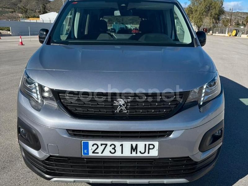 Usado Peugeot Rifter GT 130 CV (95 kW) 2023 Gris / plata Monovolumen