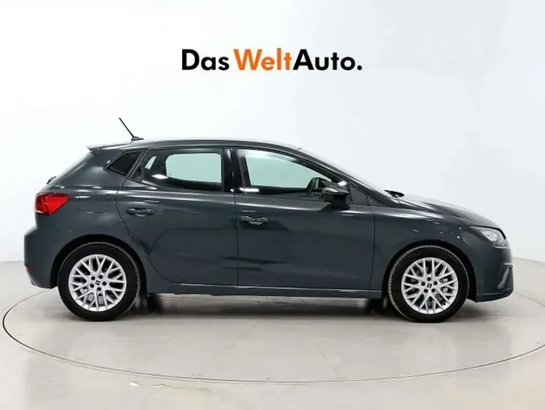 Usado Seat Ibiza FR 116 CV (85 kW) 2024 Azul Utilitario