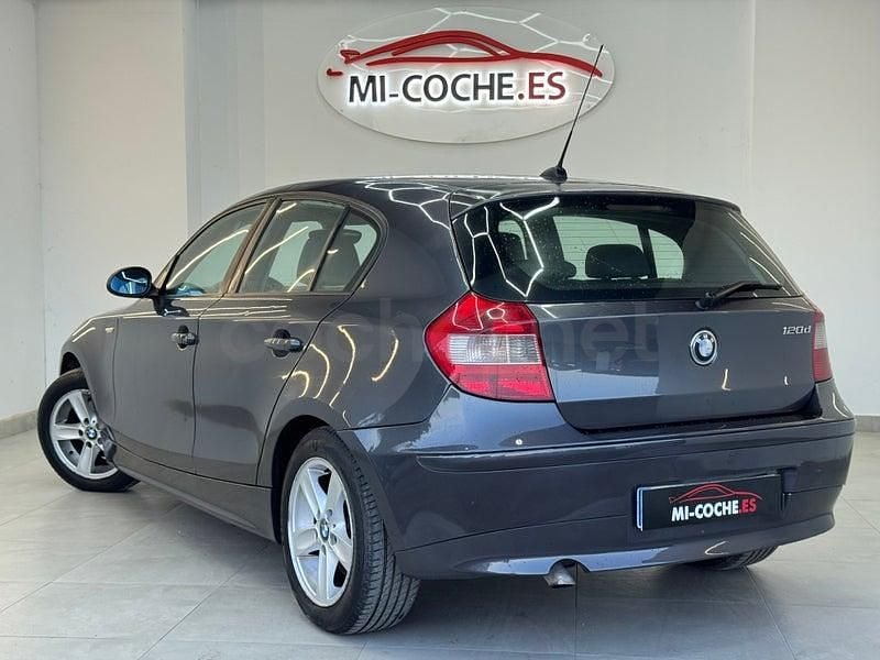 Usado BMW 120 Sport Line 163 CV (119 kW) 2006 Gris / plata Utilitario