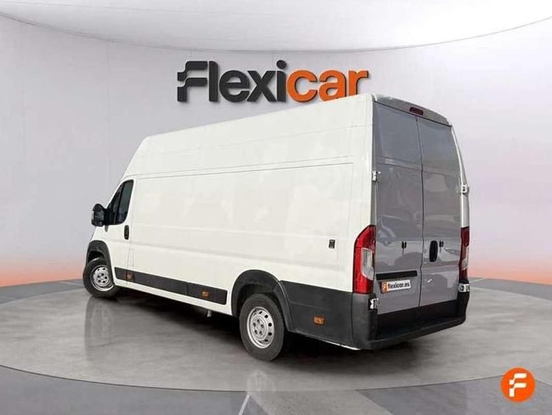 Usado Citroën Jumper 140 CV (102 kW) 2020 Blanco Monovolumen