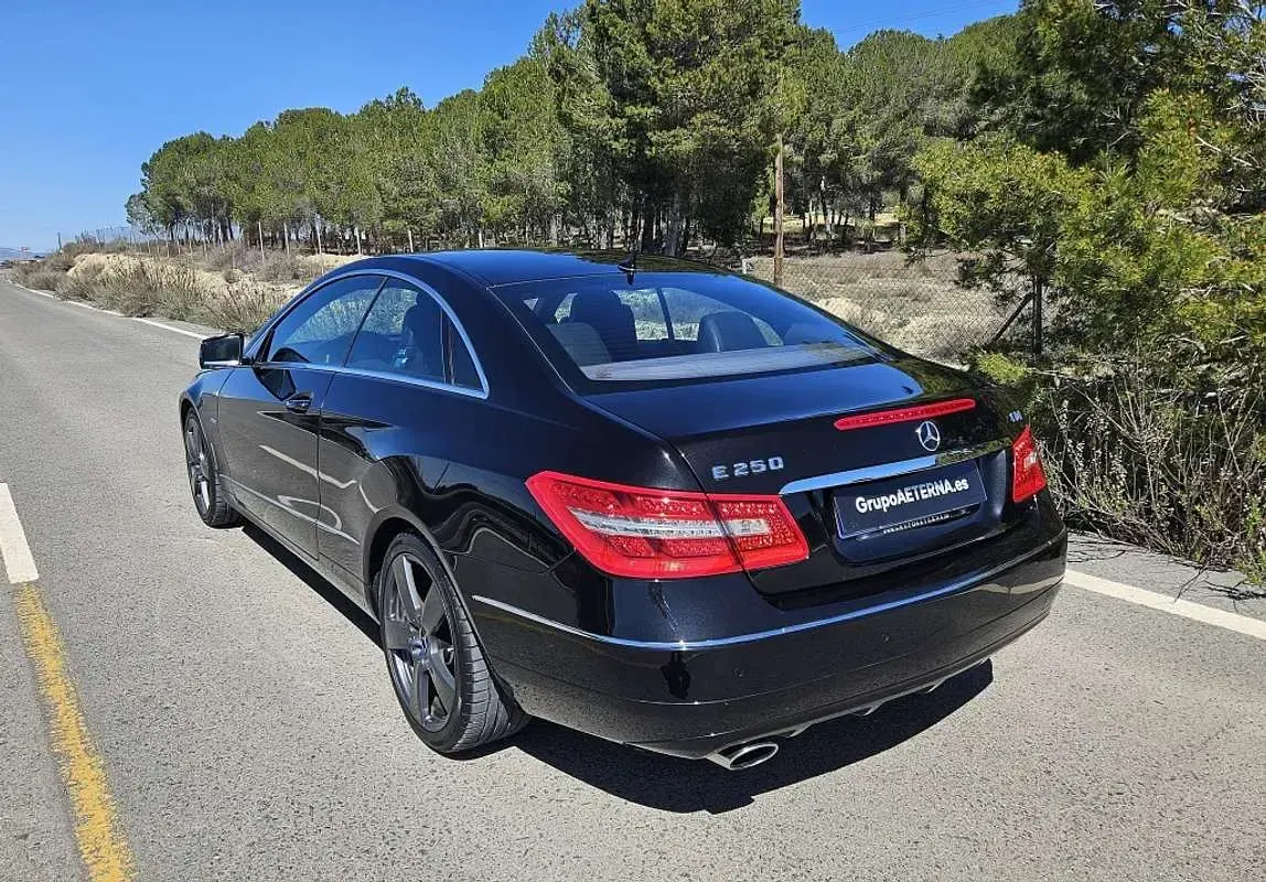 Usado Mercedes E250 204 CV (150 kW) 2013 Negro Coupe