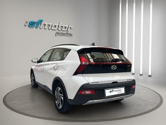 Usado Hyundai Bayon 101 CV (74 kW) 2022 Blanco SUV