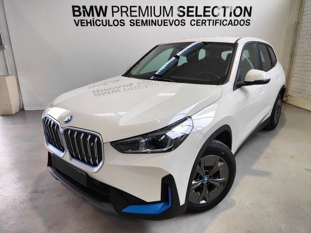 Blanco Usado 2024 BMW iX1 Comfort Edition SUV | 49.900 € (Caro) - Imagen 1/4