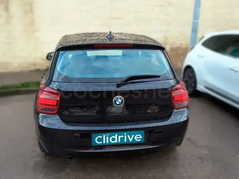Usado BMW 118 Sport Line 143 CV (105 kW) 2012 Azul Utilitario