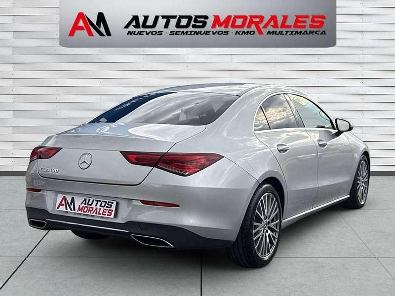 Usado Mercedes CLA180 136 CV (100 kW) 2023 Plateado Berlina
